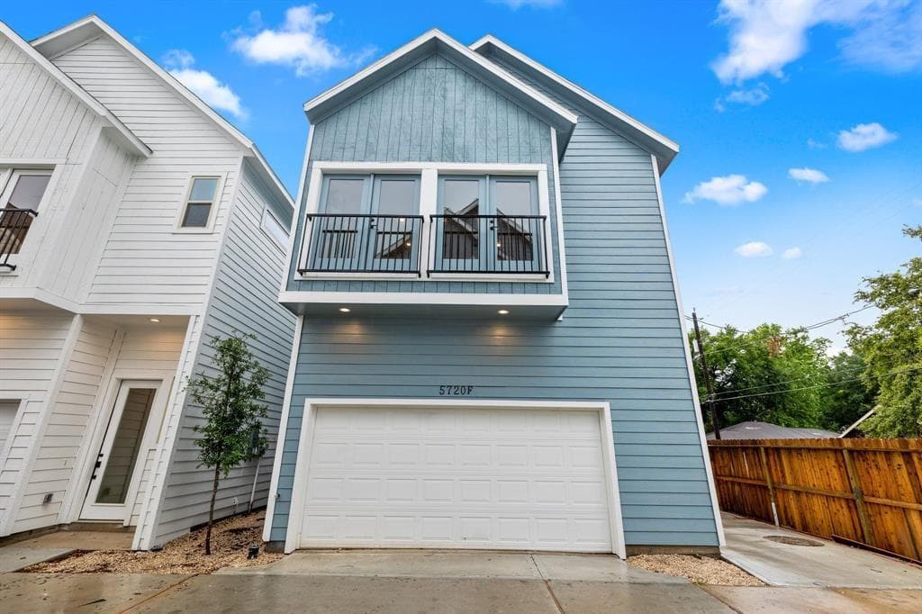 Main property image