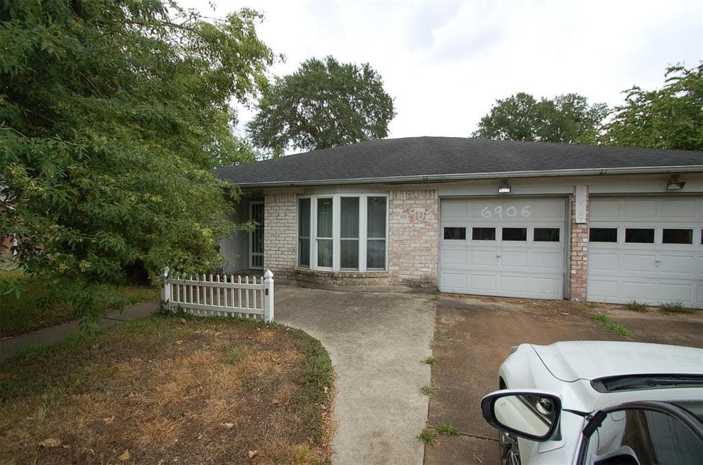 6906 Deer Ridge Ln