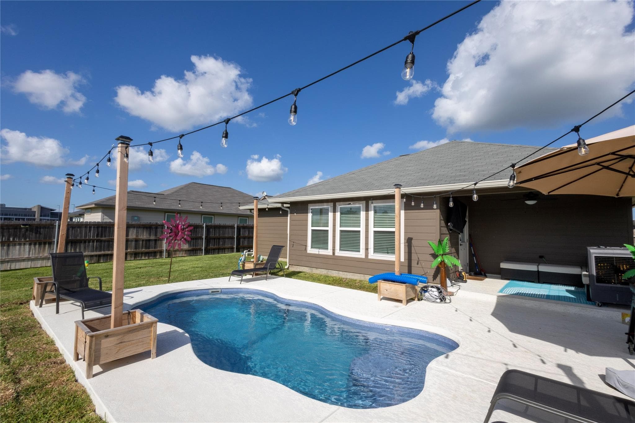 202 Quarry Ln