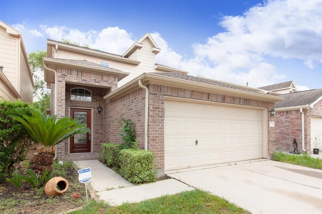 11119 Valley Kings Dr