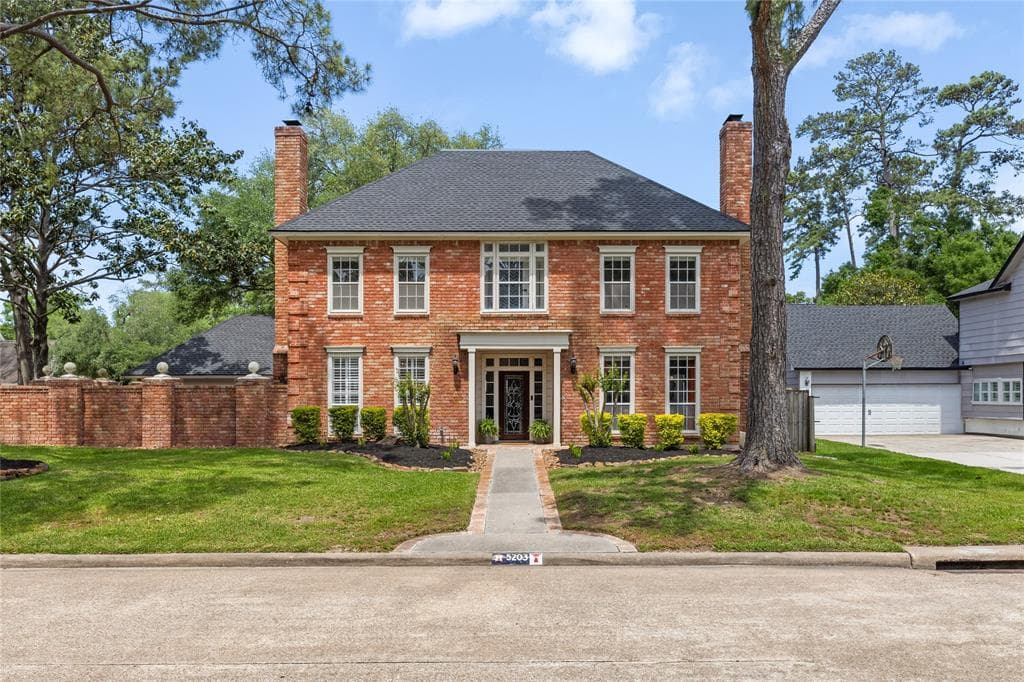 5203 Laurelwood Dr
