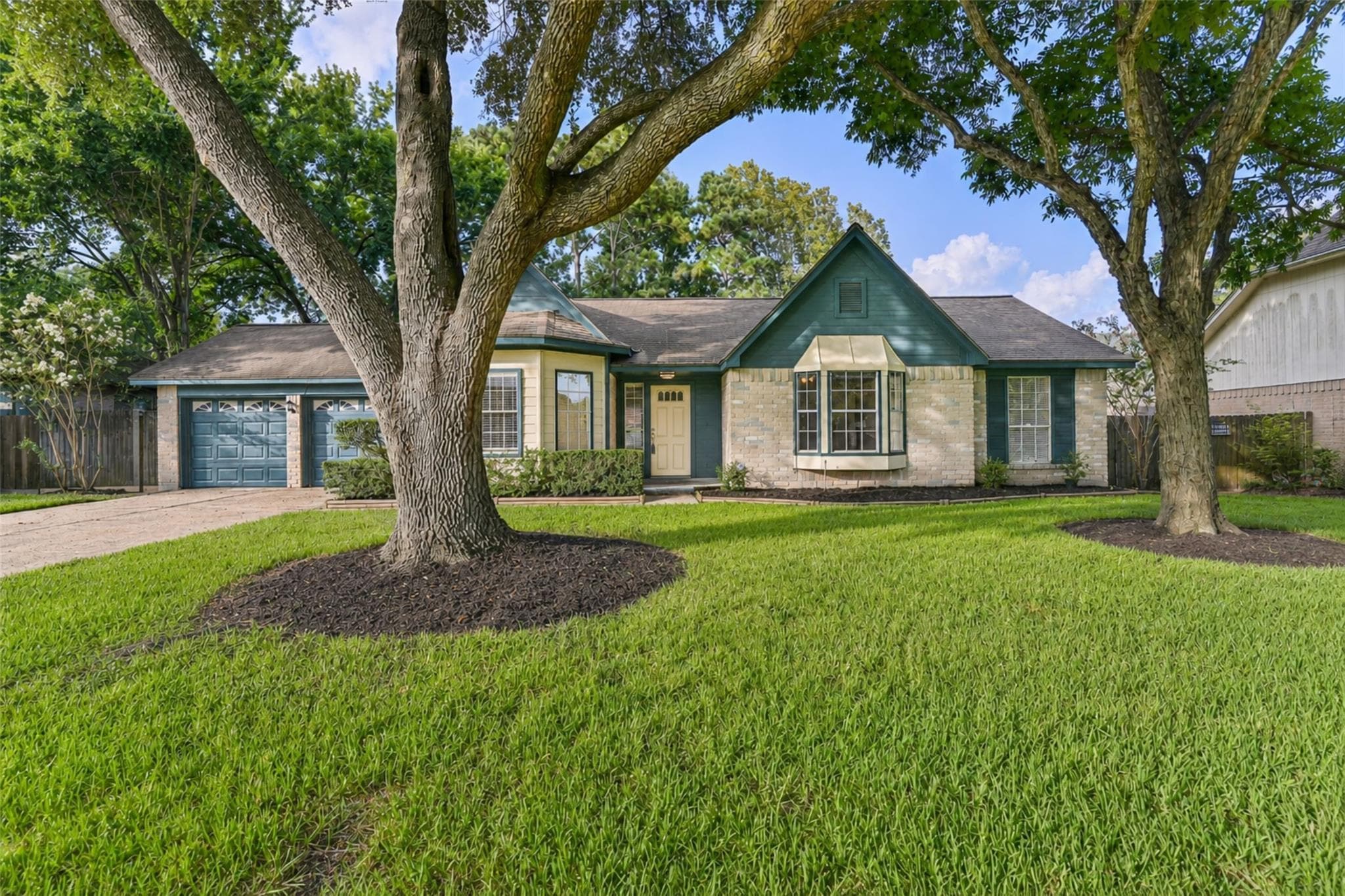 1504 Windsor Dr