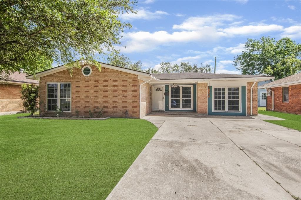 10514 Southport Dr