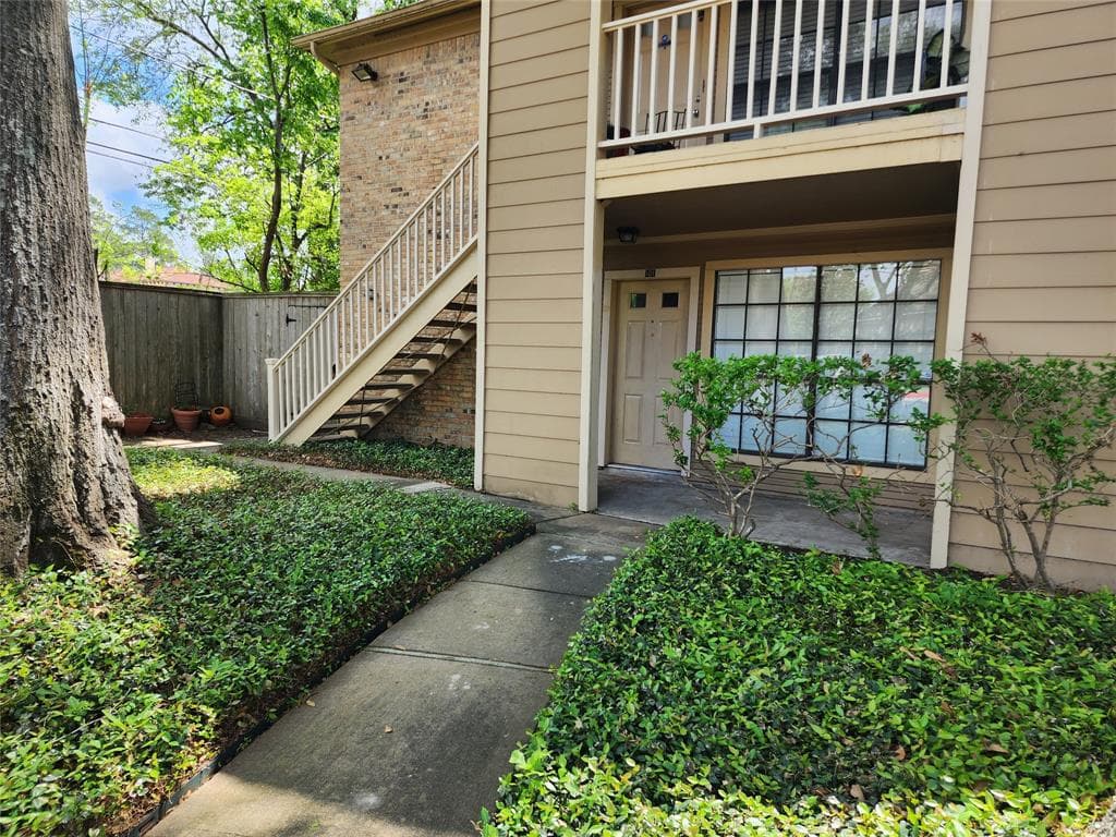 1311 Antoine Dr Apt 101
