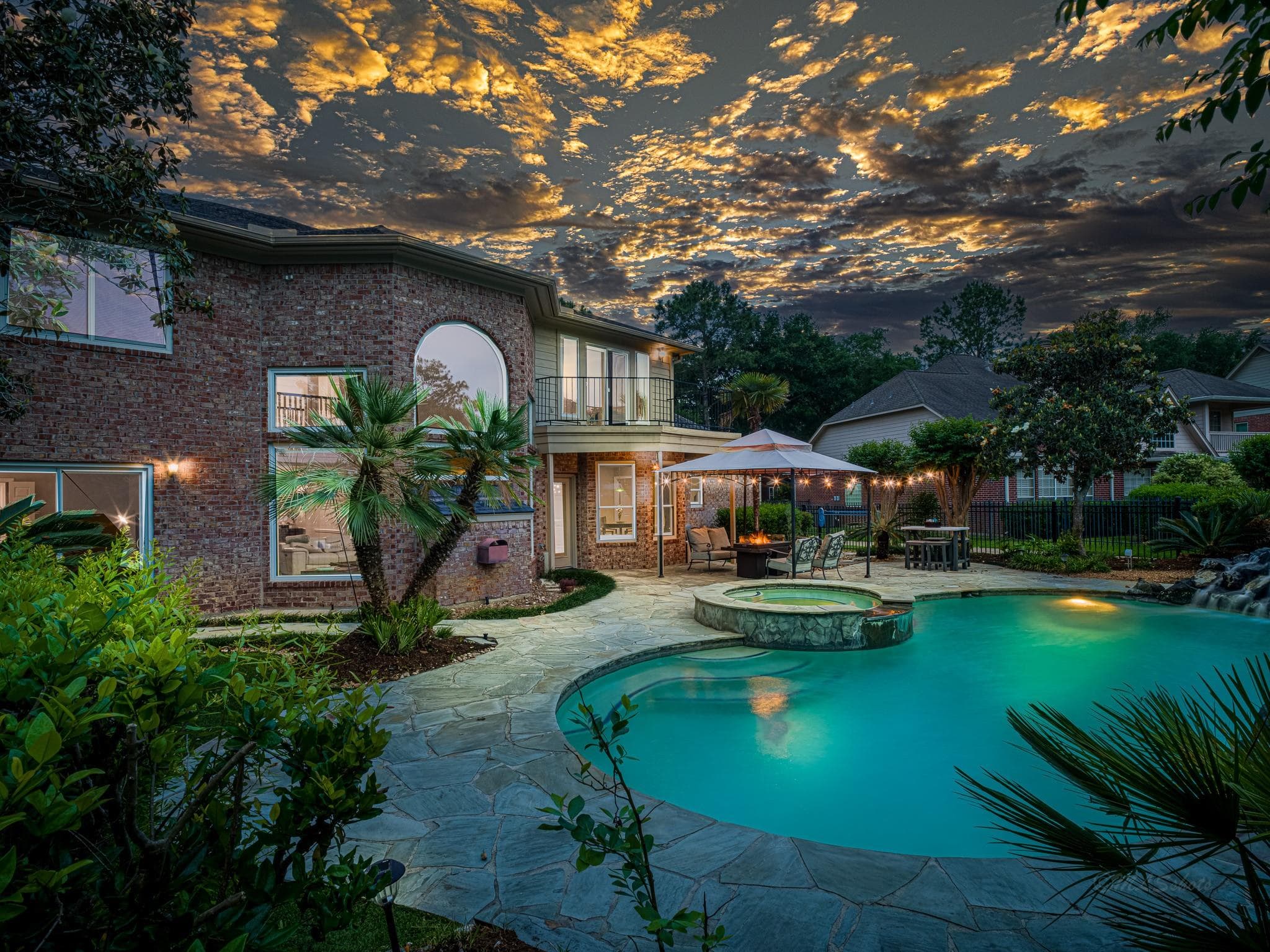 1914 Royal Downs Dr
