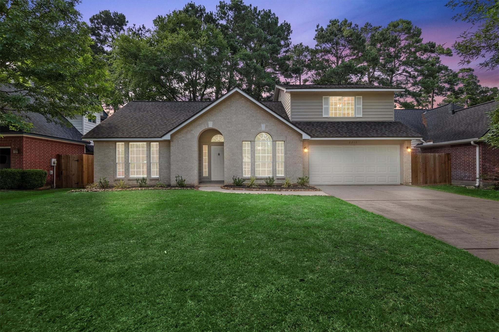 2215 Rolling Glen Dr