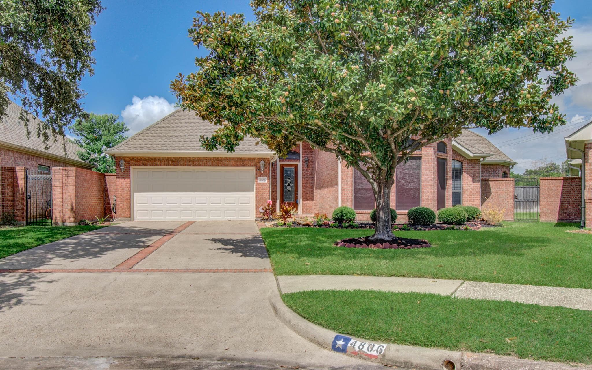 4806 Julia Ct