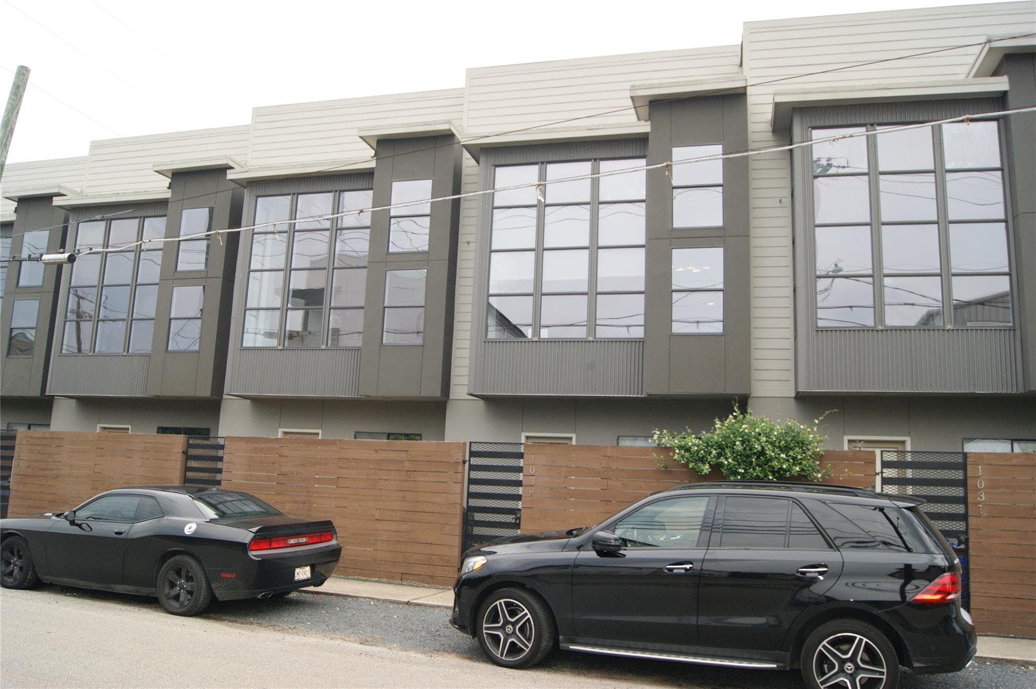 1041 Bonner St