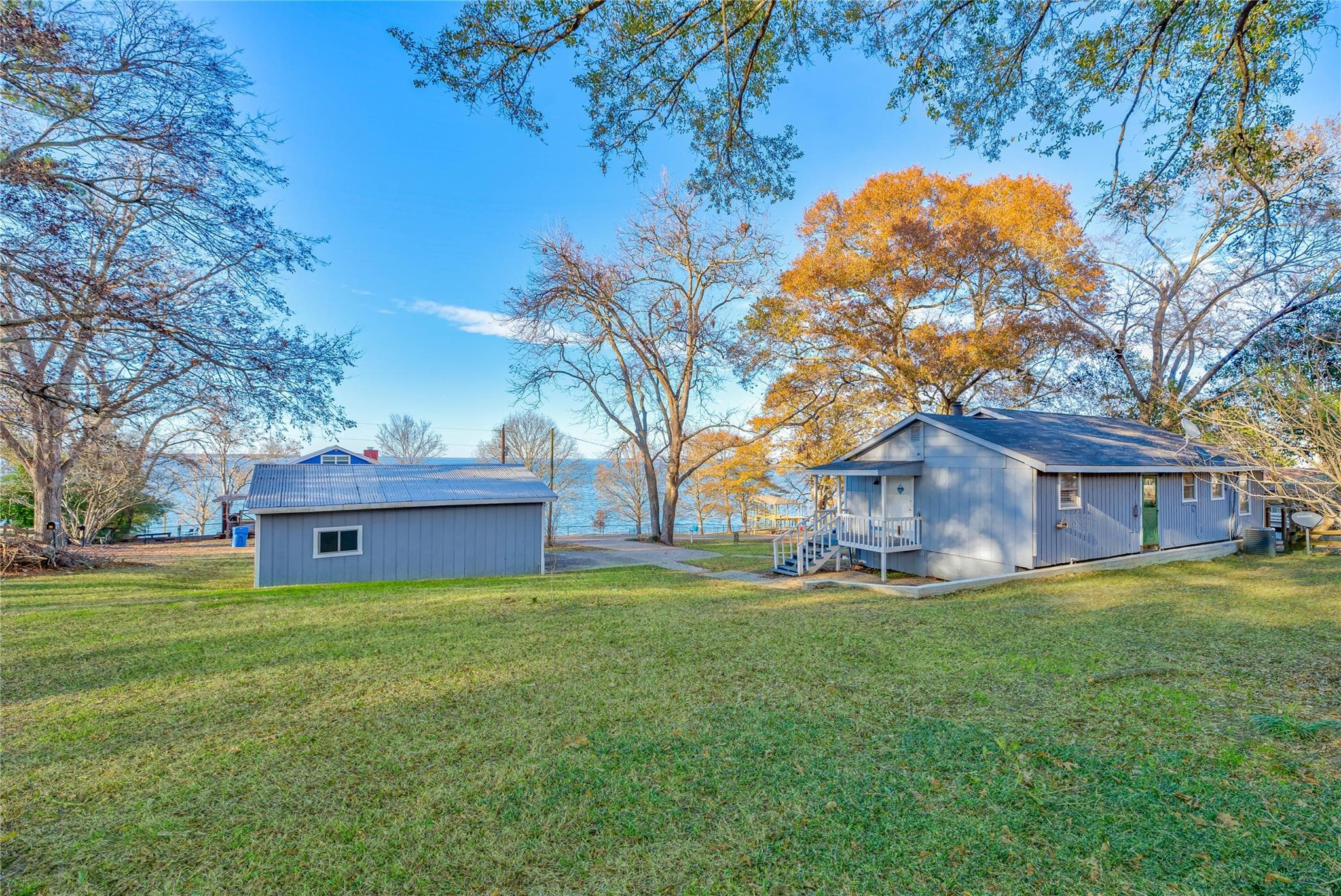 55 Sherry Ln