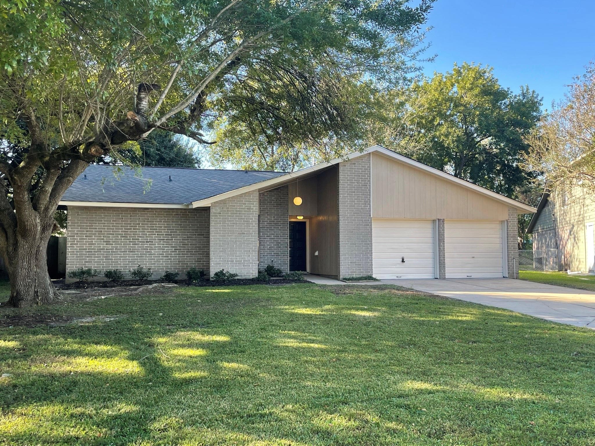 2615 Woodwild Dr