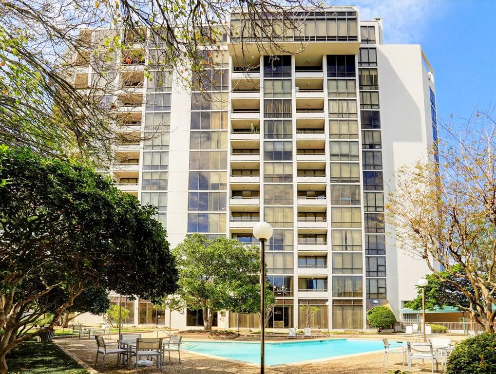 1111 Bering Dr Unit 301