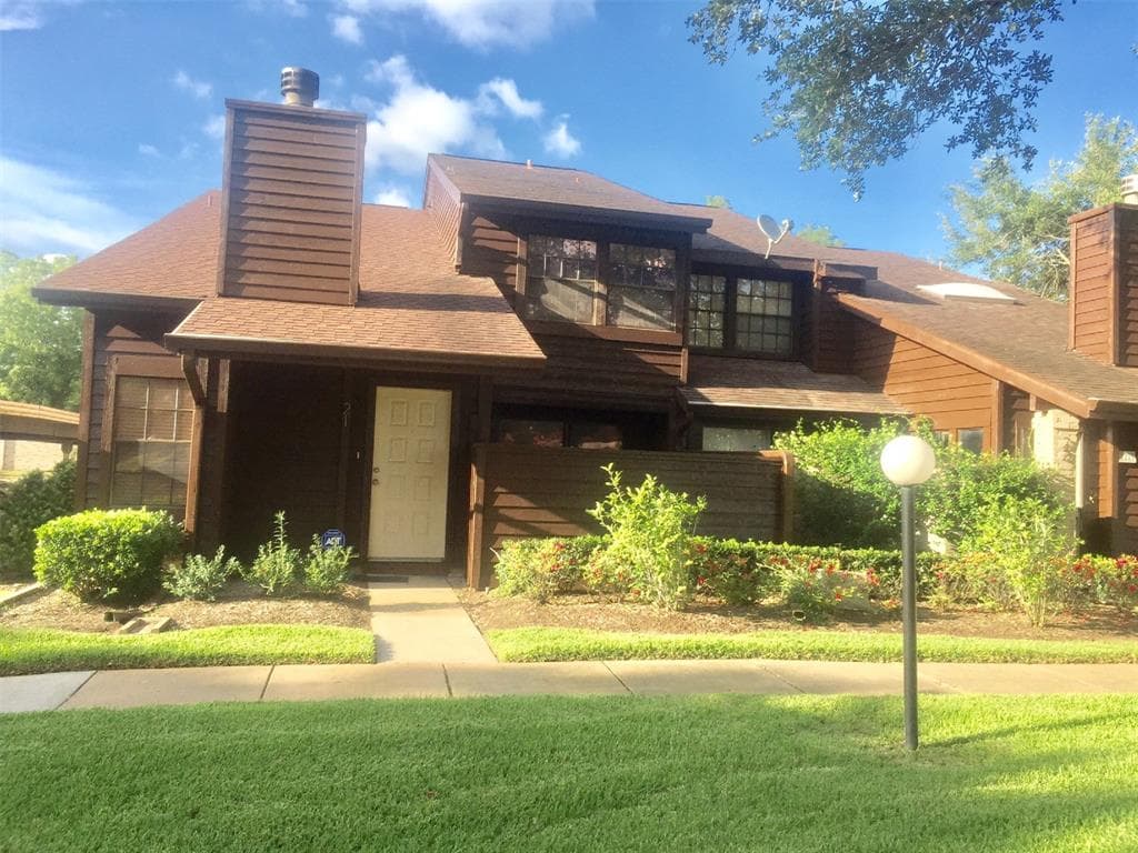 2510 Grants Lake Blvd Apt 21