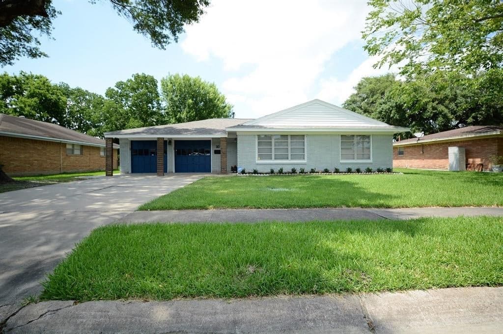 710 Skylark Rd