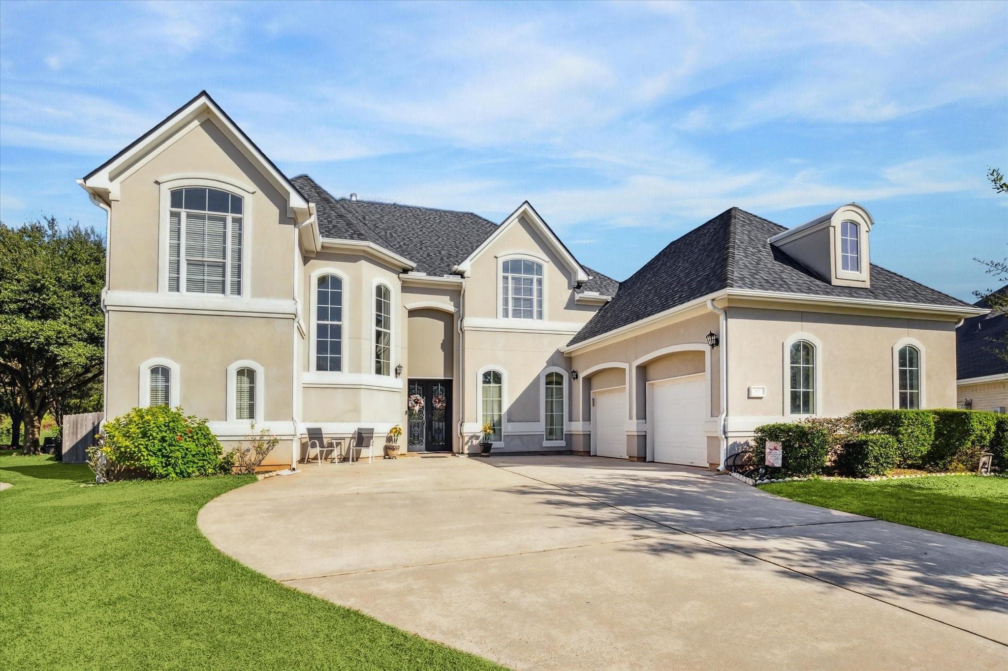 57 Cloverdale Ct