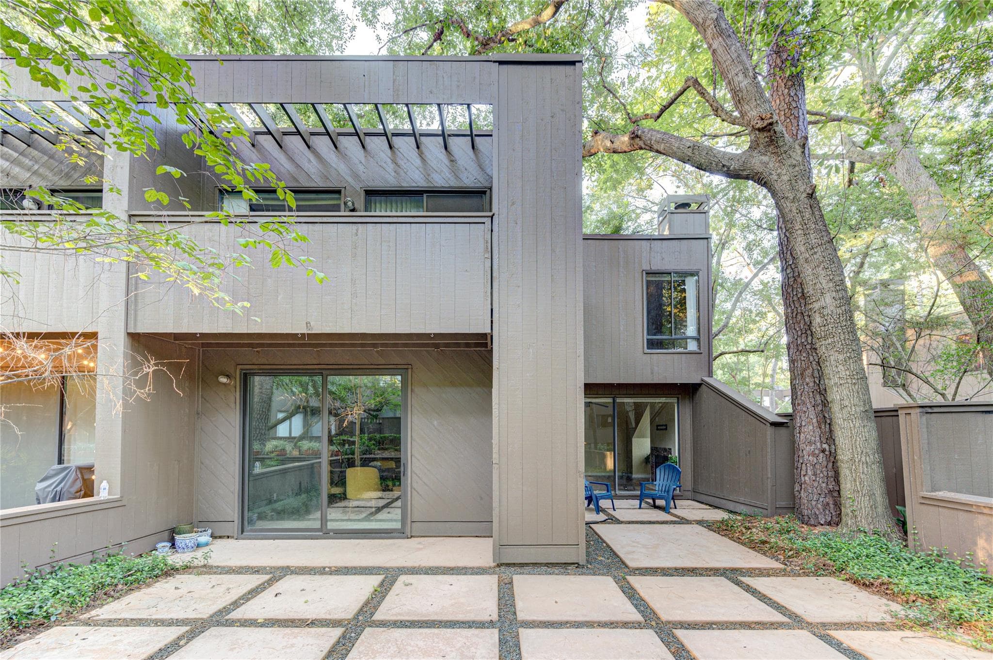 287 Litchfield Ln