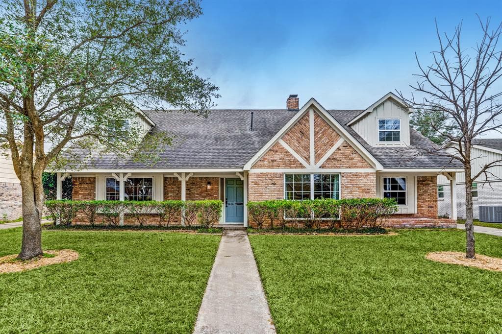 9414 Bob White Dr