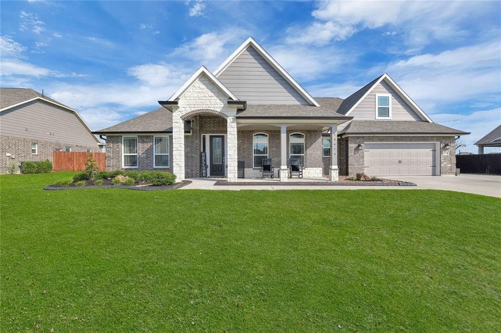 14614 Saratoga Ln