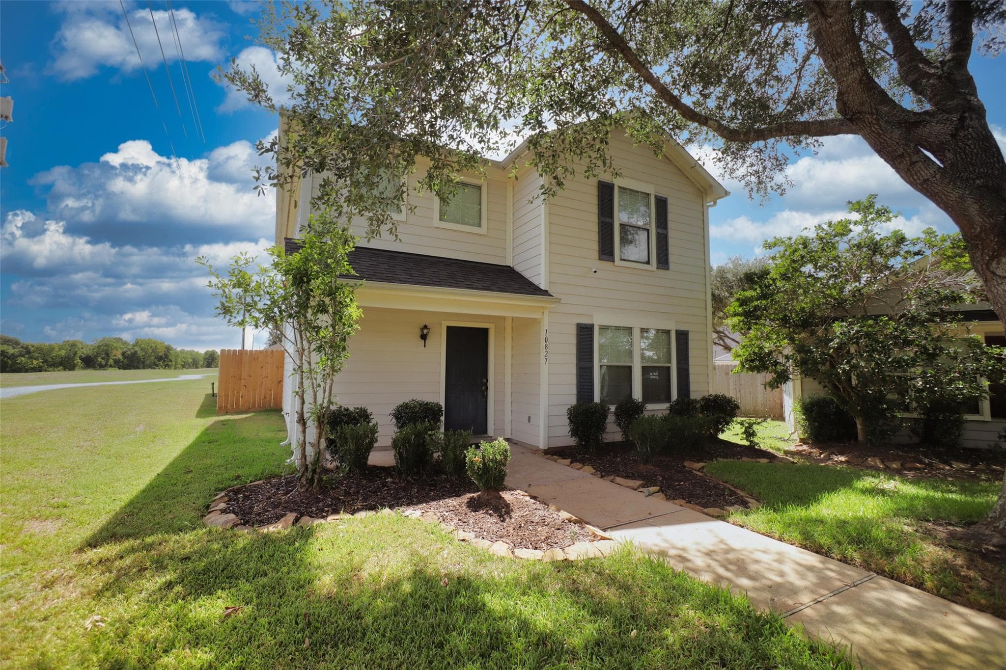 10827 Cobblecreek Way