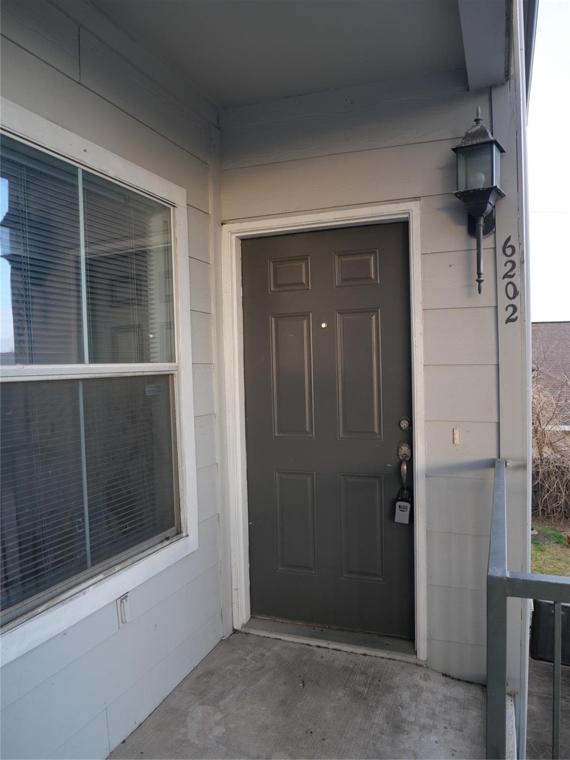 Main property image