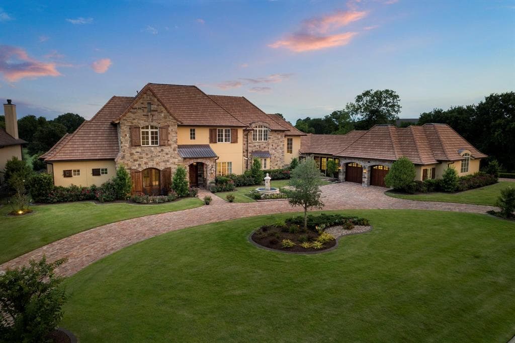 139 Club Creek Dr