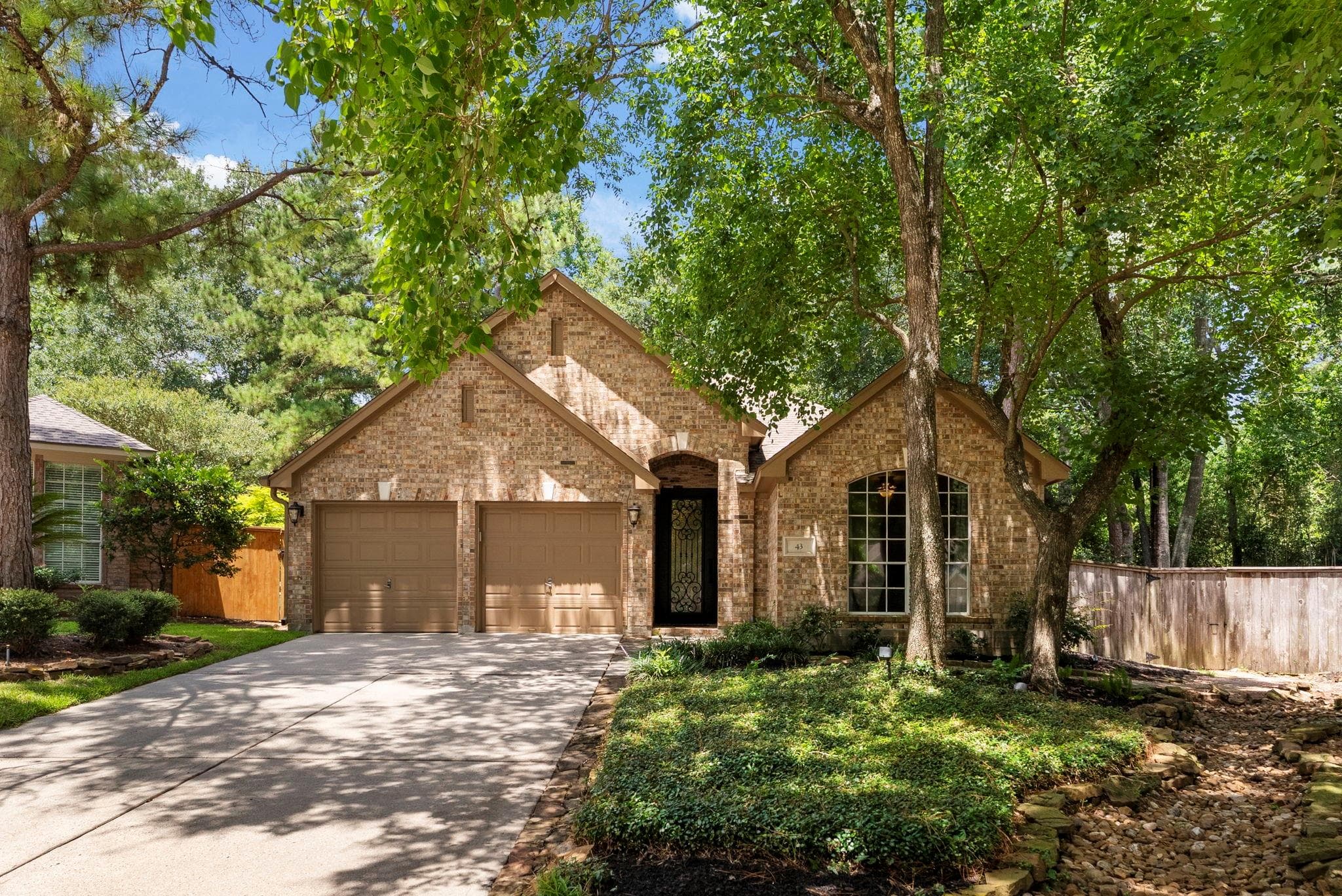 43 Tethered Vine Pl