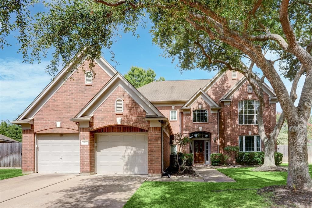 1427 Roundleaf Ct