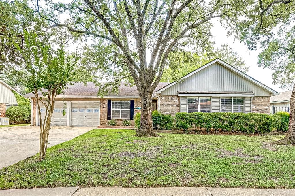7707 Romney Rd