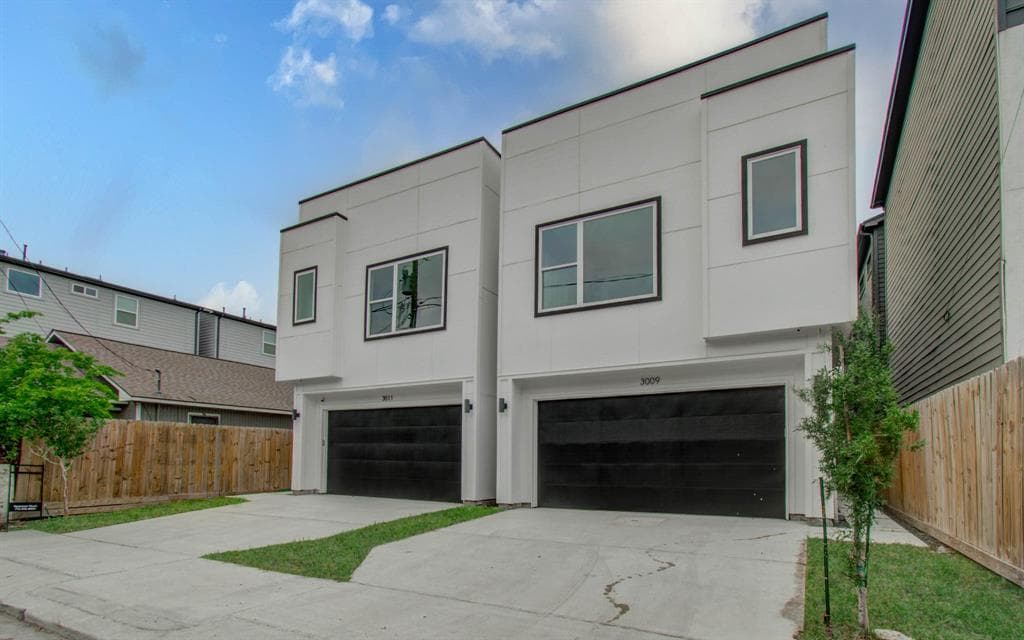3011 Gillespie St