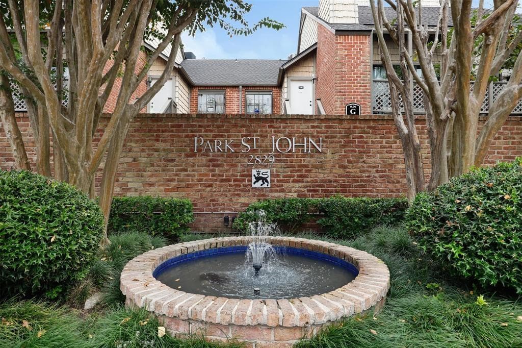 2829 Timmons Ln Apt 108