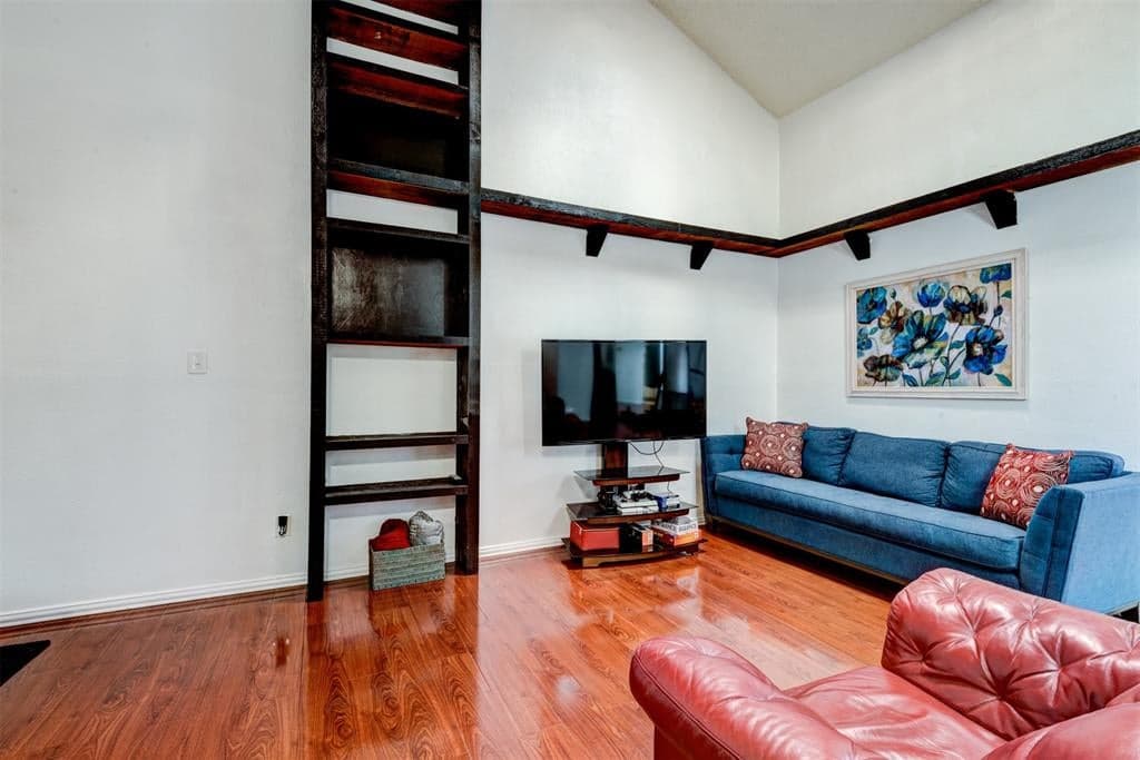 Gallery image 2