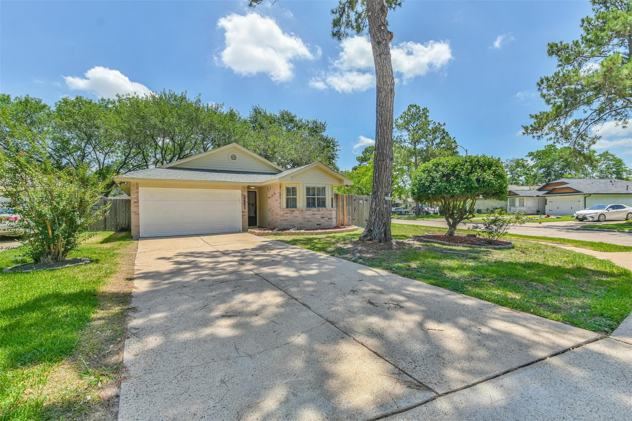 9251 Autumnsong Dr
