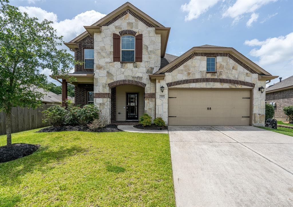 7315 Collins Manor Dr