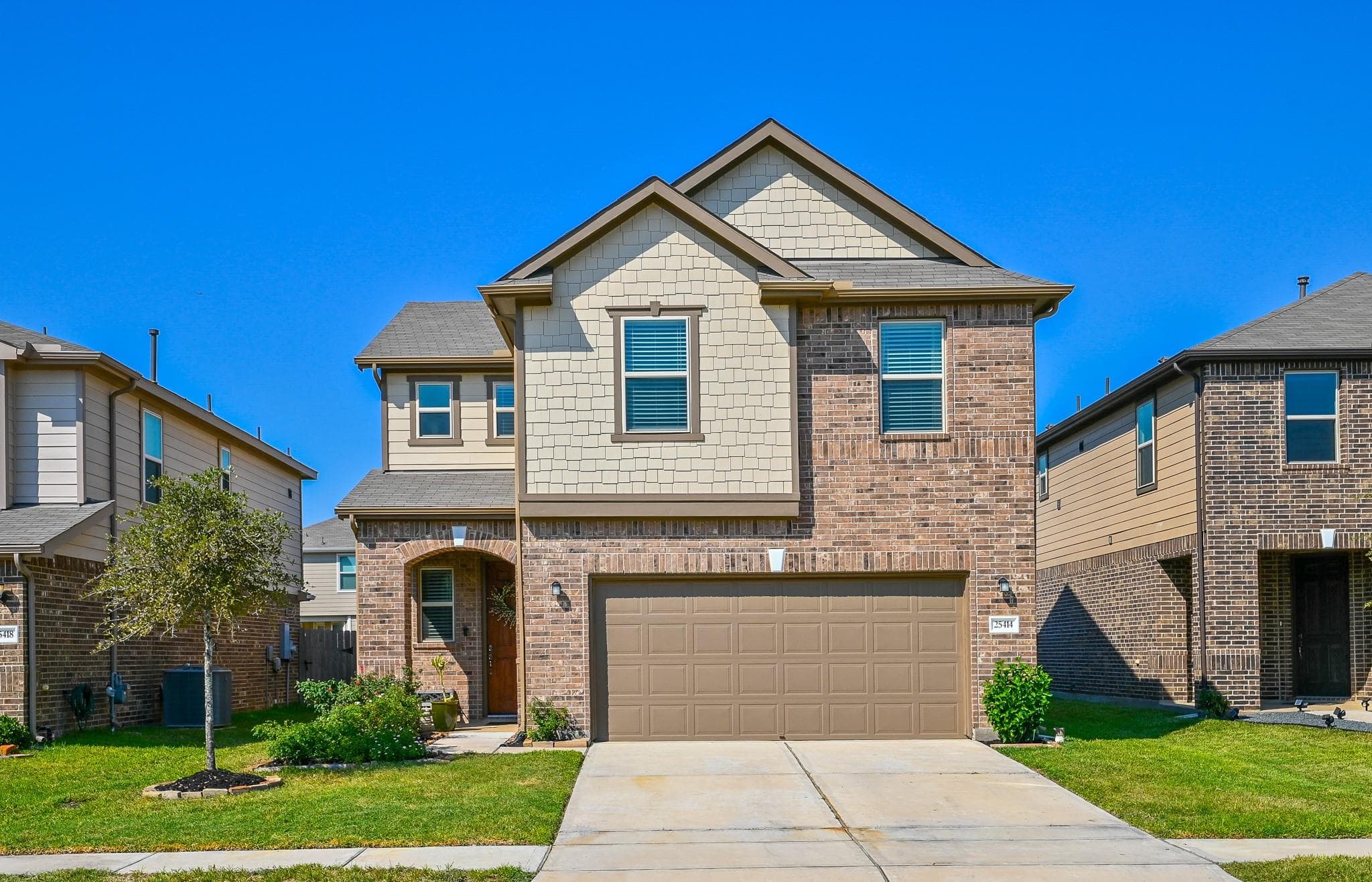 25414 Queens Causeway Ln