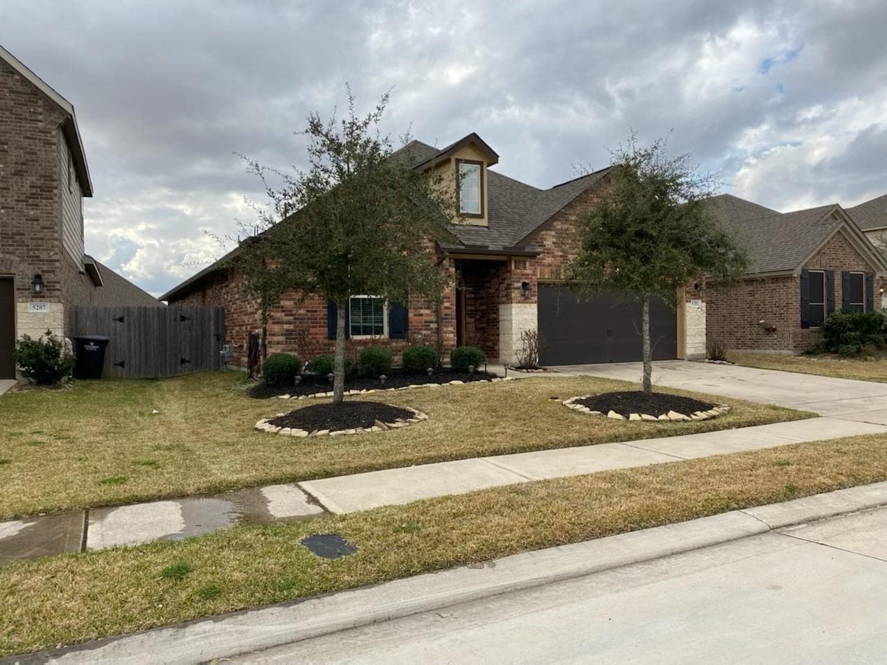 5211 Lineage Dr