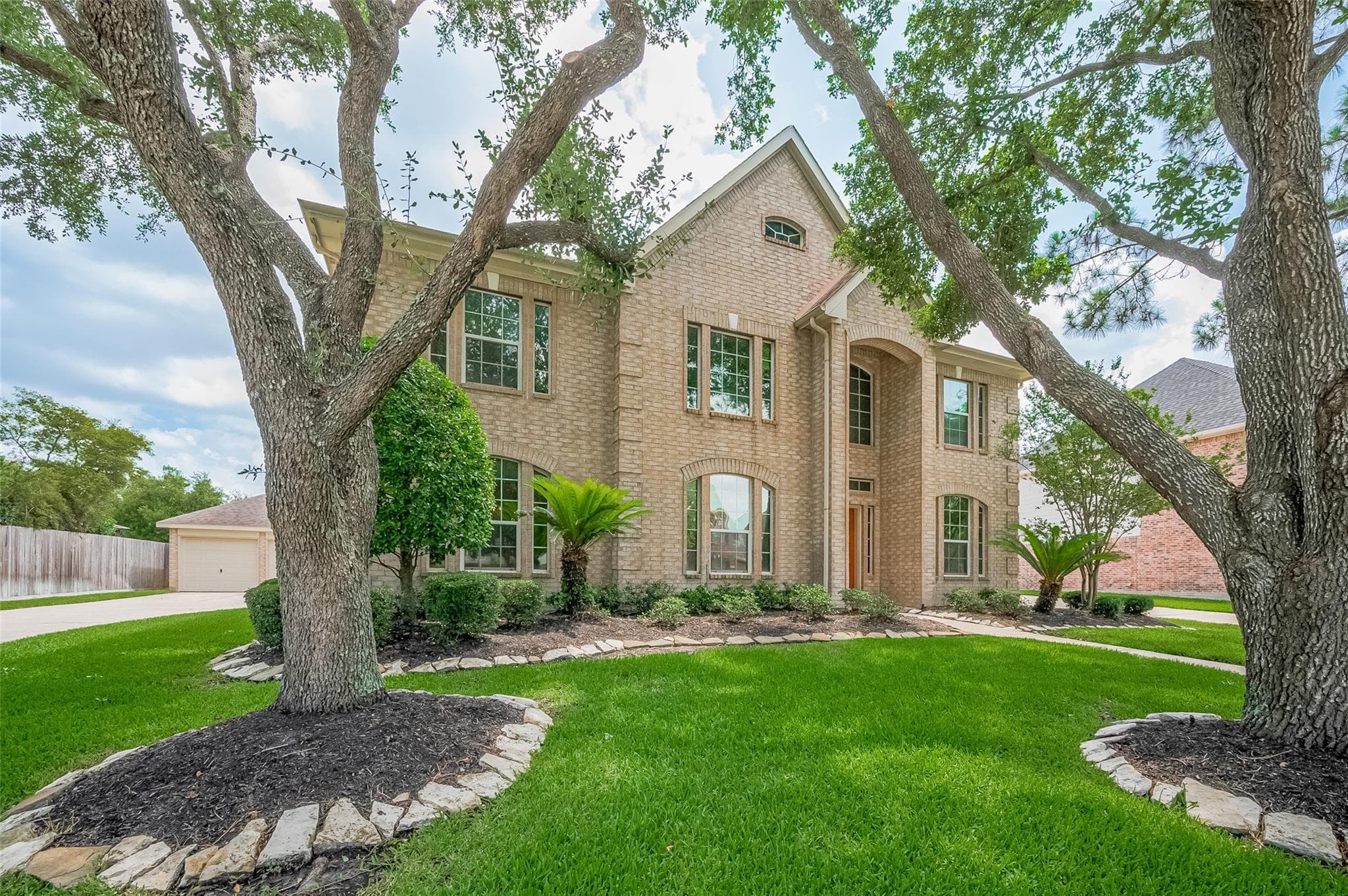 24922 Falcon Hollow Ln