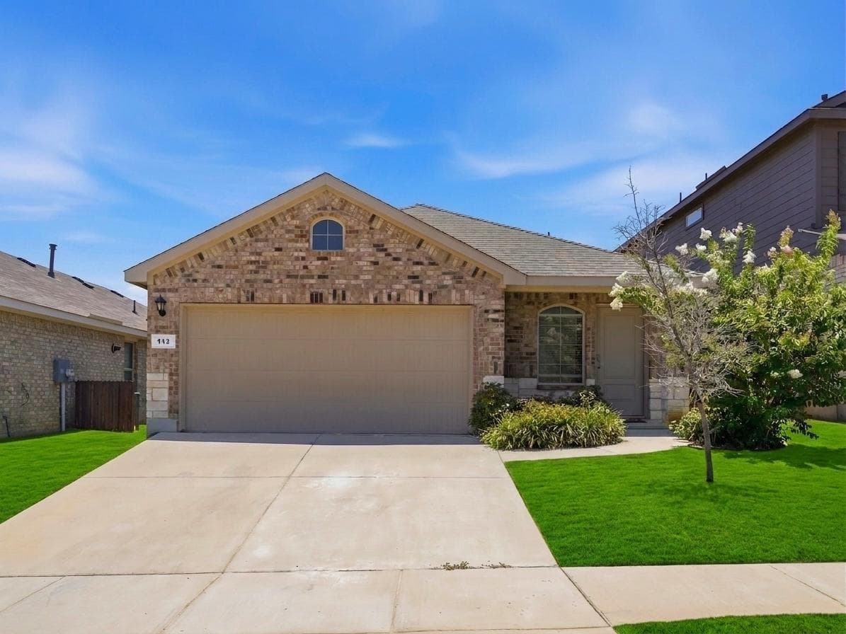 112 Running River Dr