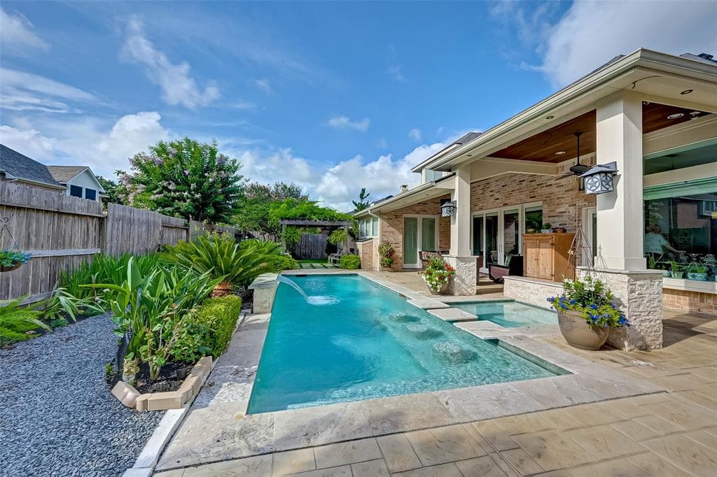 5614 Indigo Isles Ln