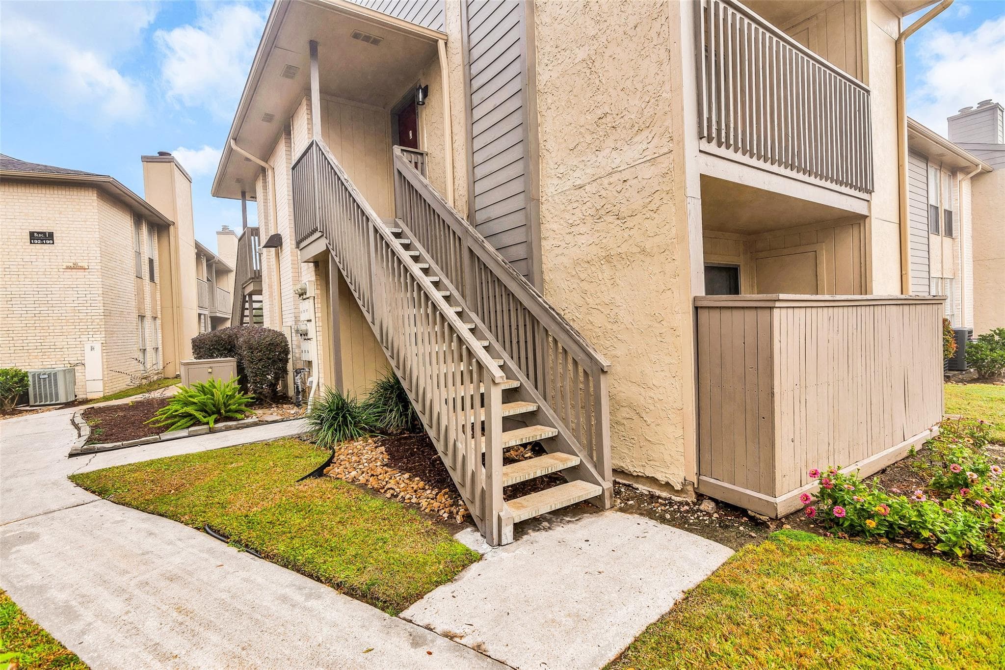 1900 Bay Area Blvd # 189