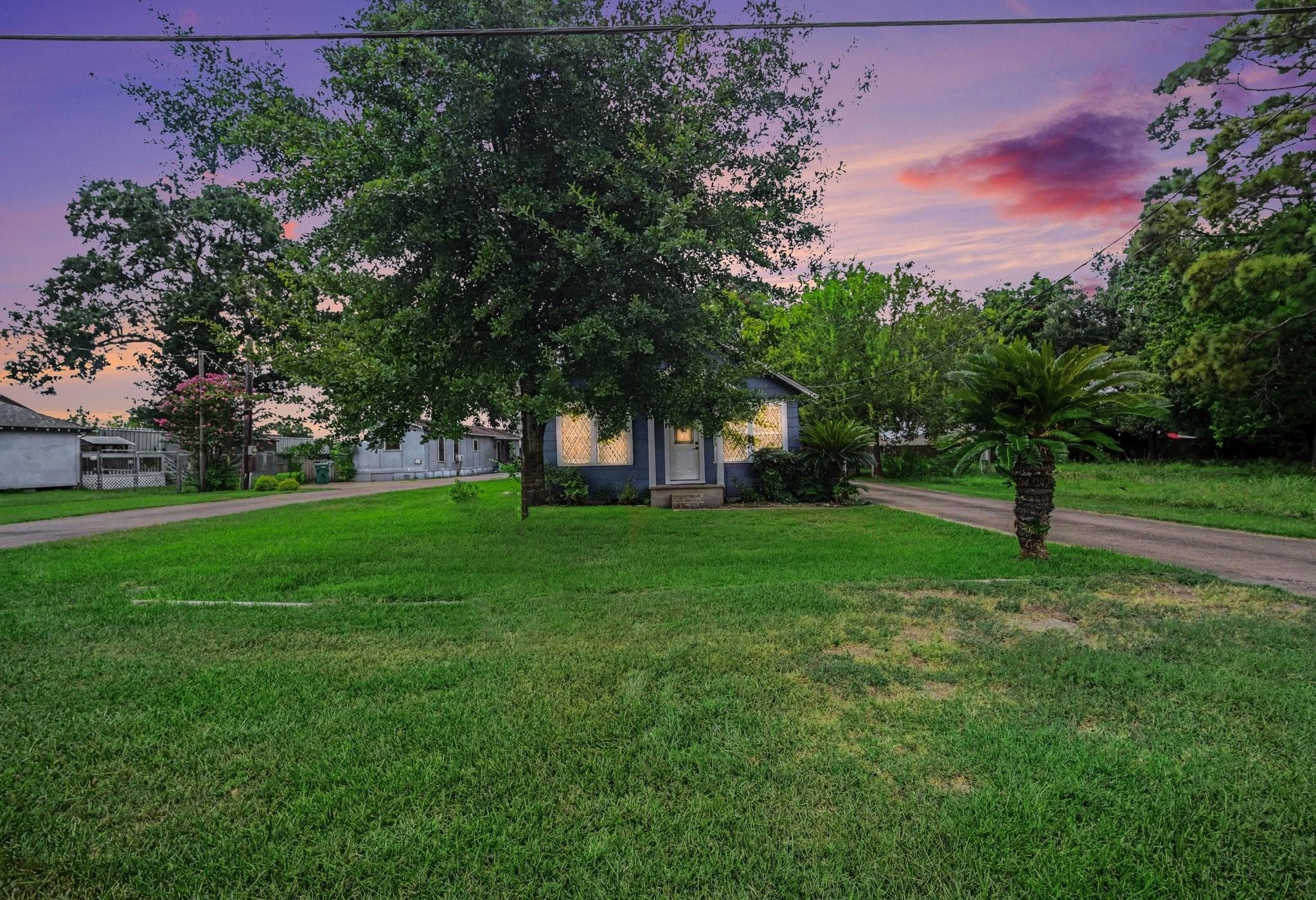 4810 Holly Ave