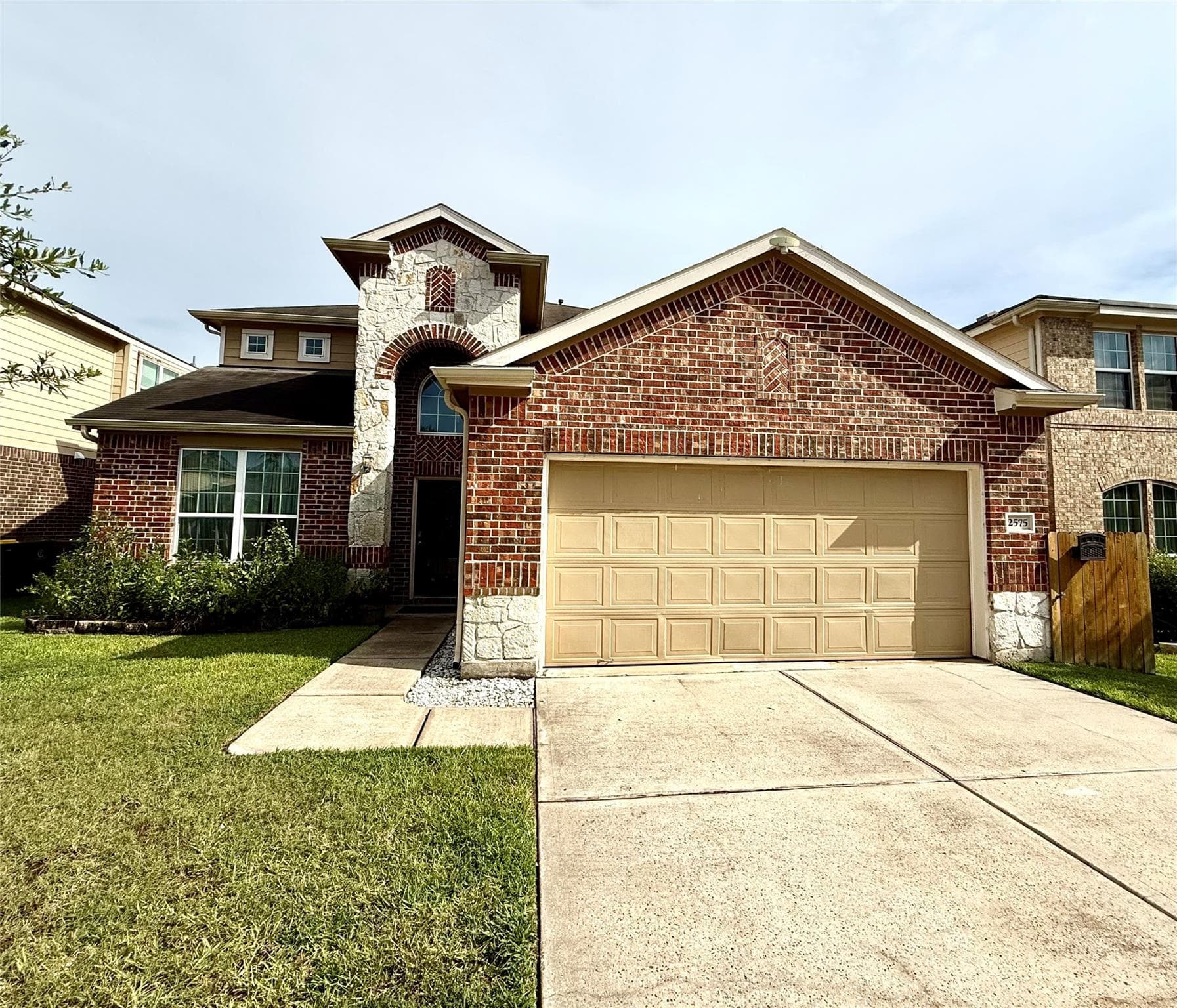2575 Riverway Dr