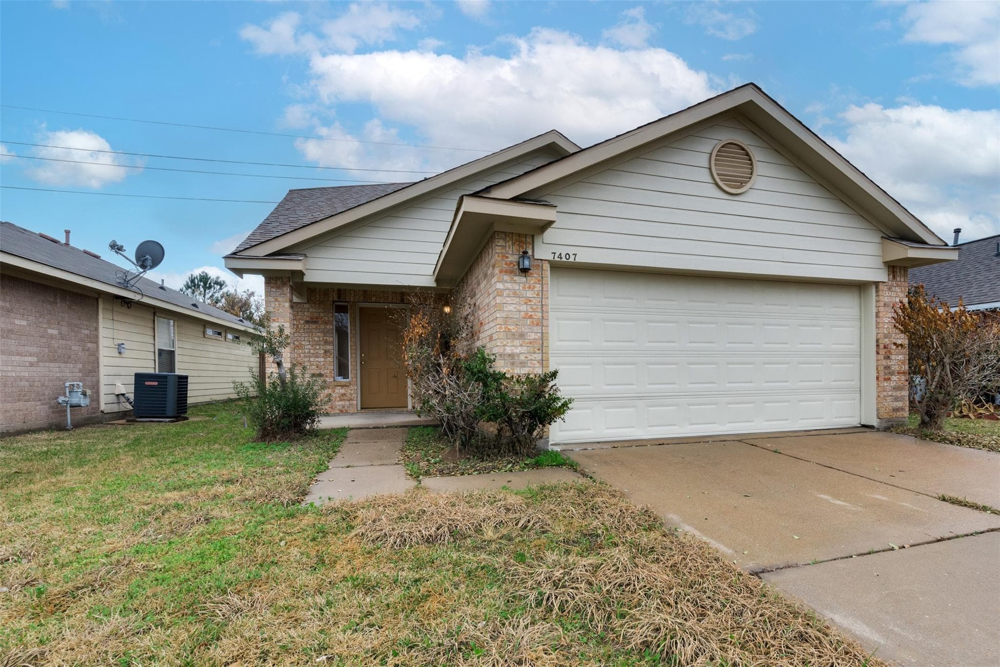 7407 River Pines Dr