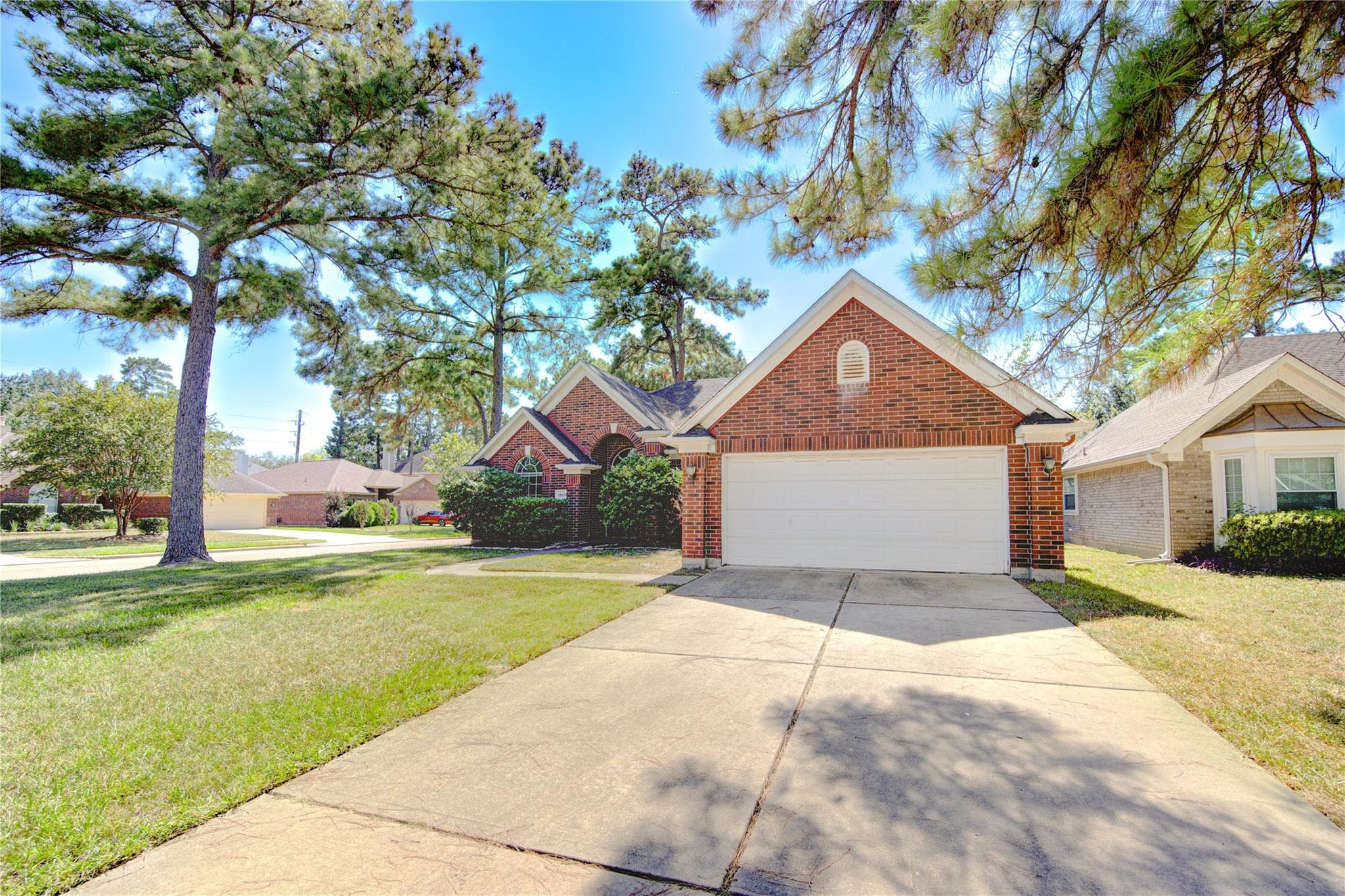 16015 Charterstone Dr