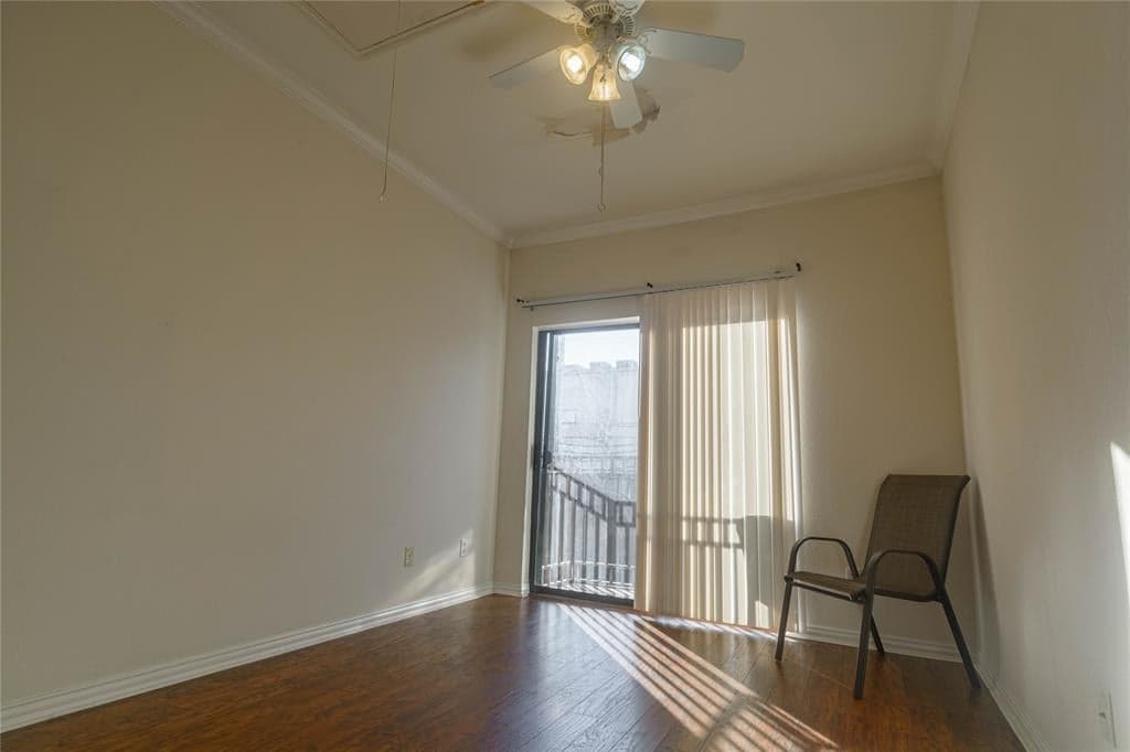 9400 Bellaire Blvd Unit 105