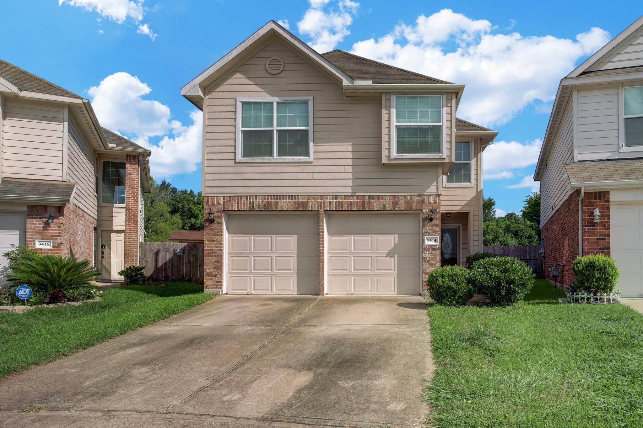 9414 Valley Tree Ln