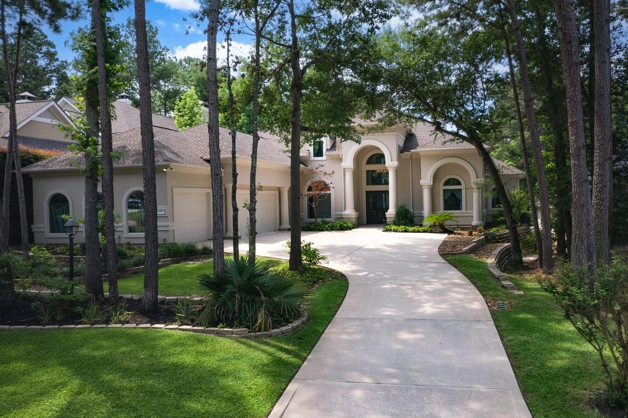 3062 Bentwater Dr