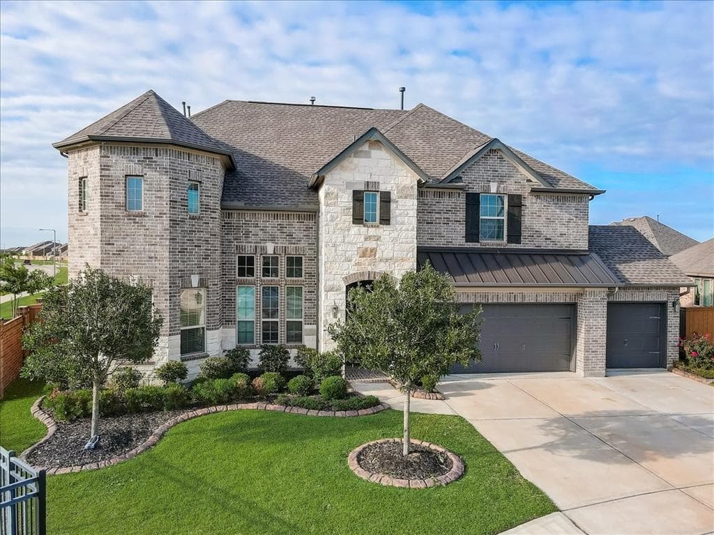12622 Grayton Dr