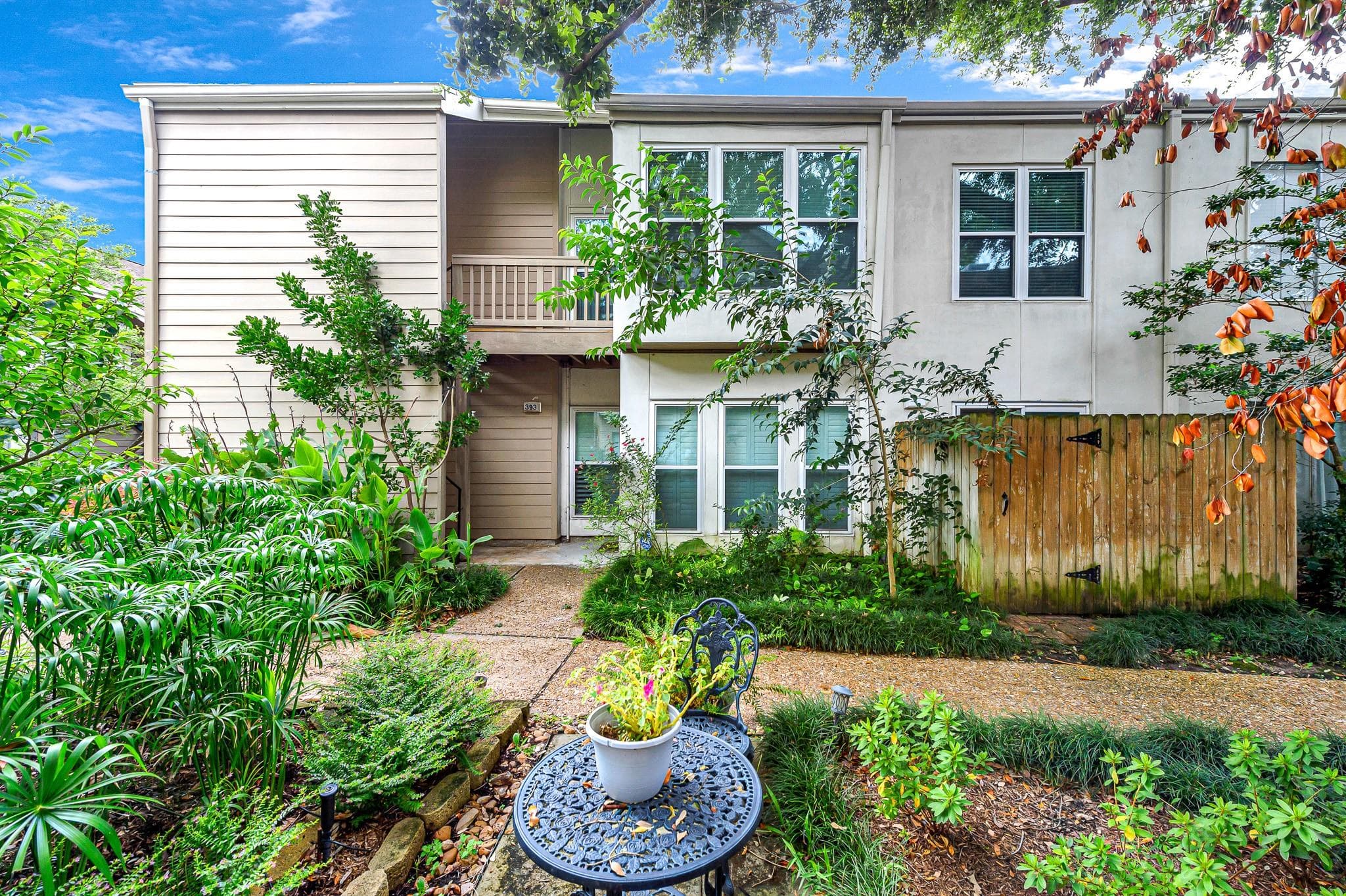 2100 Tanglewilde St Apt 394