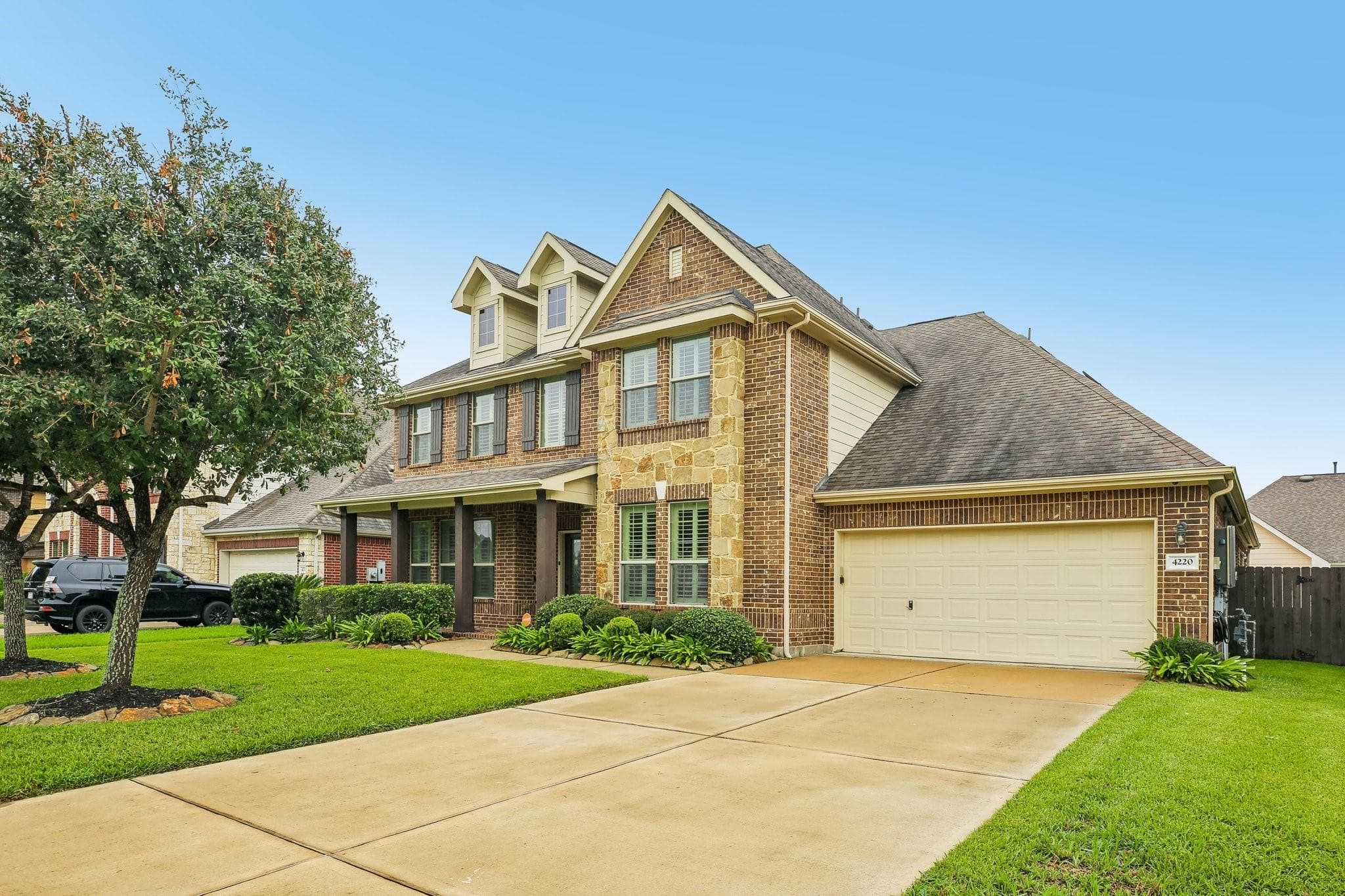 4220 Walnut Bend Dr