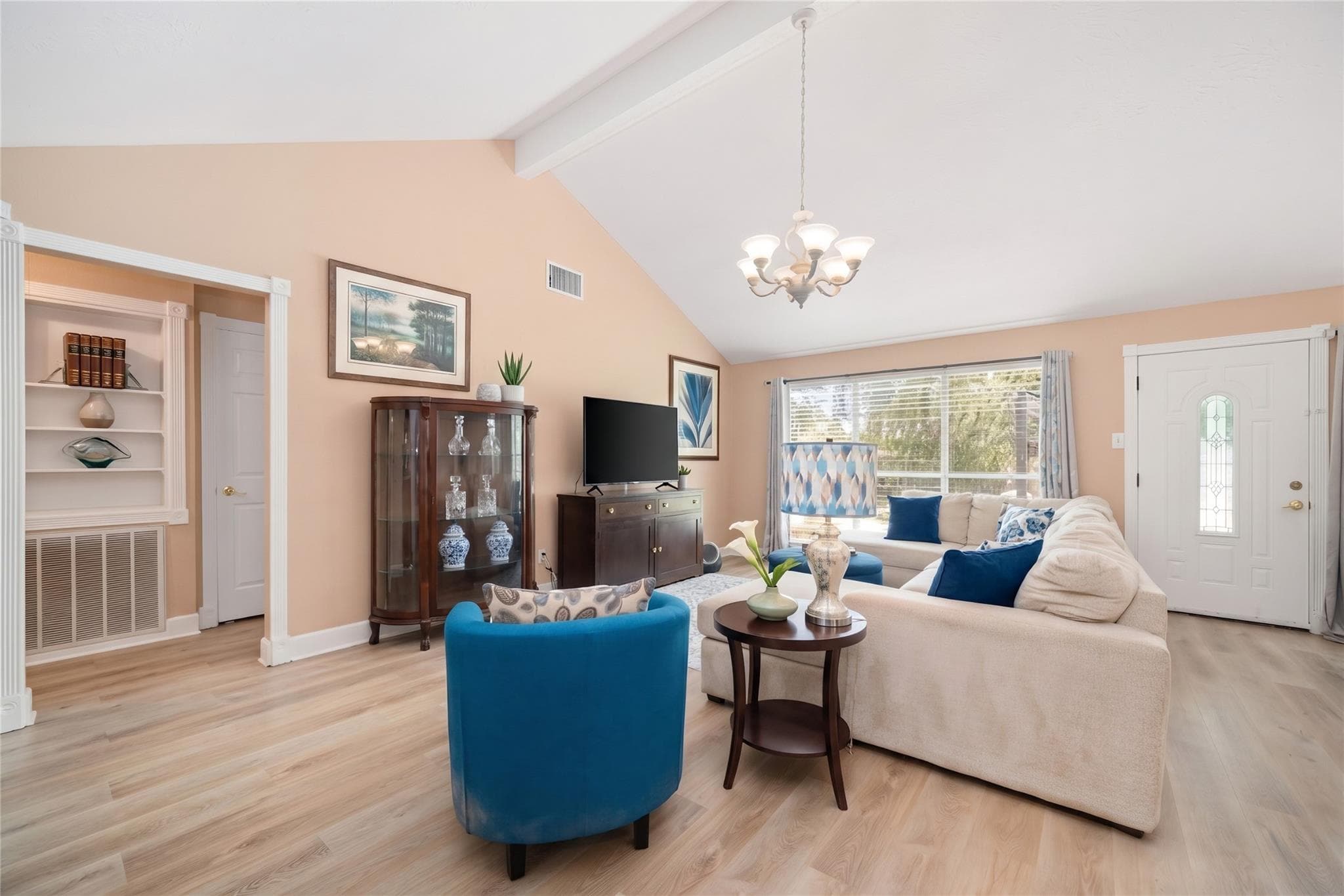 302 Forest Hills Dr