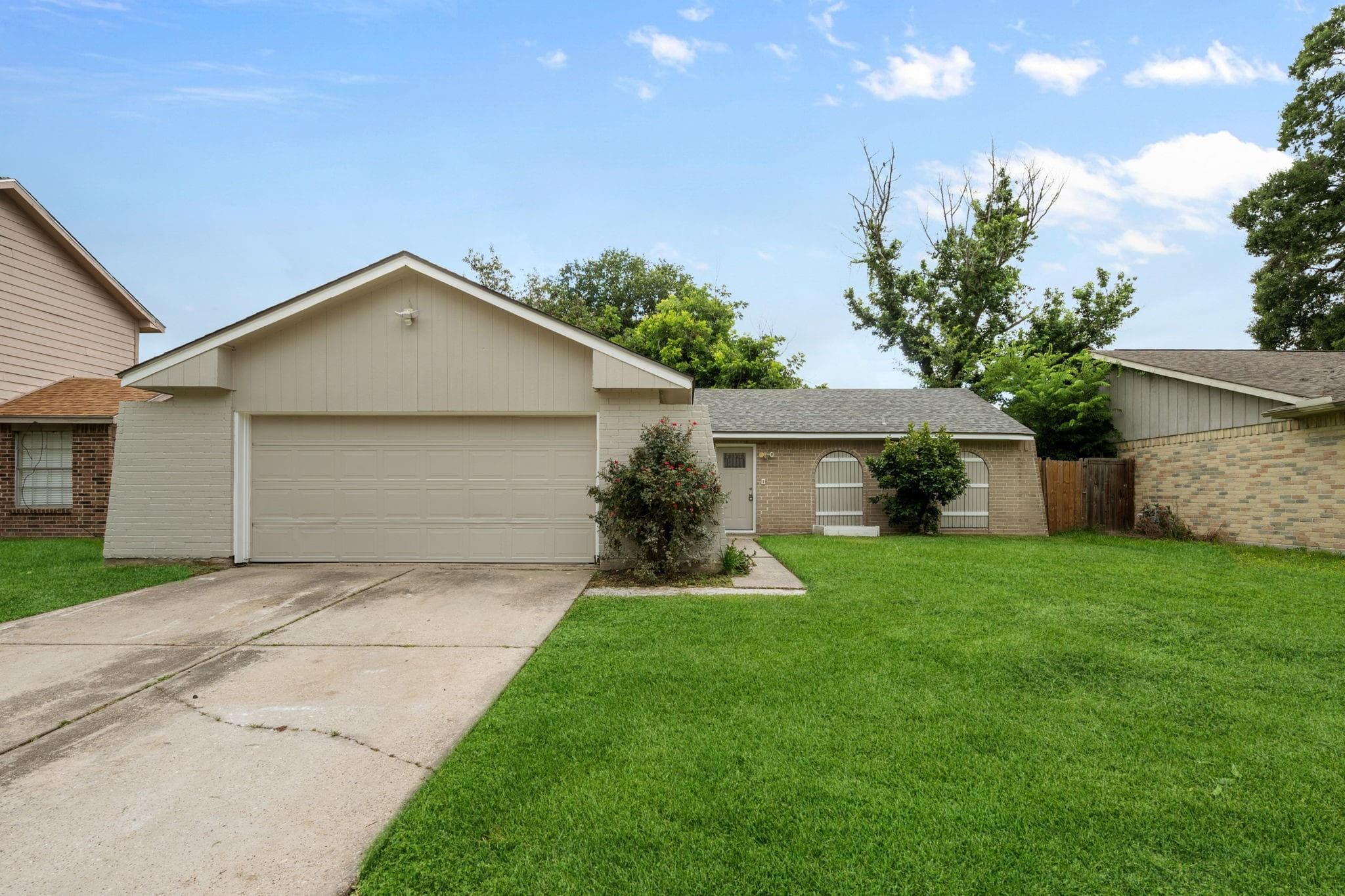 11023 Maple Rock Dr